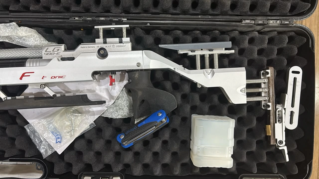 2023 Walther LG400 Alutec Electronic Match Air Rifle (E-Trigger) - view angle 2